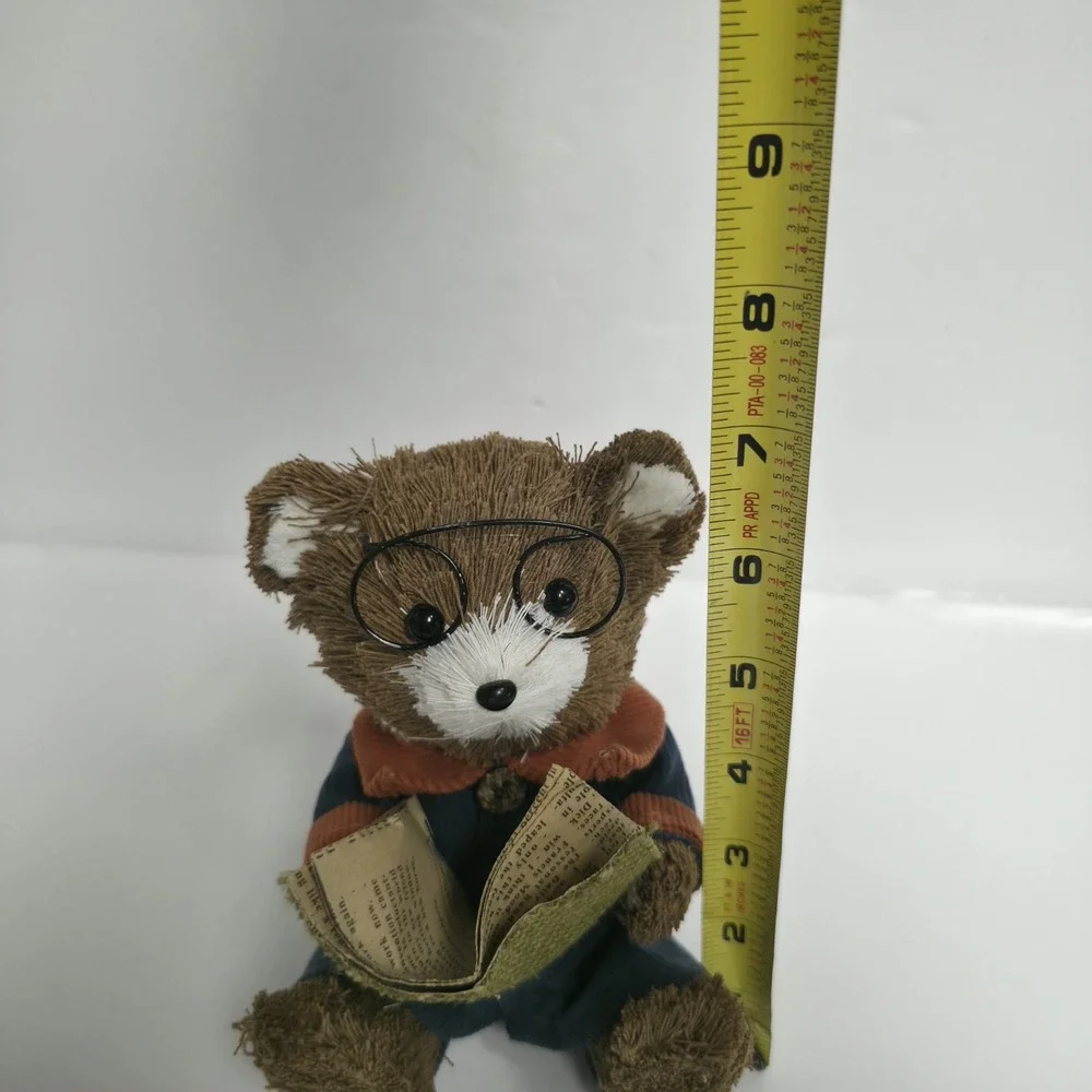 Rustic Sisal Fiber Teddy Bear Reading Book Figurine Woodland Animal Table Decor